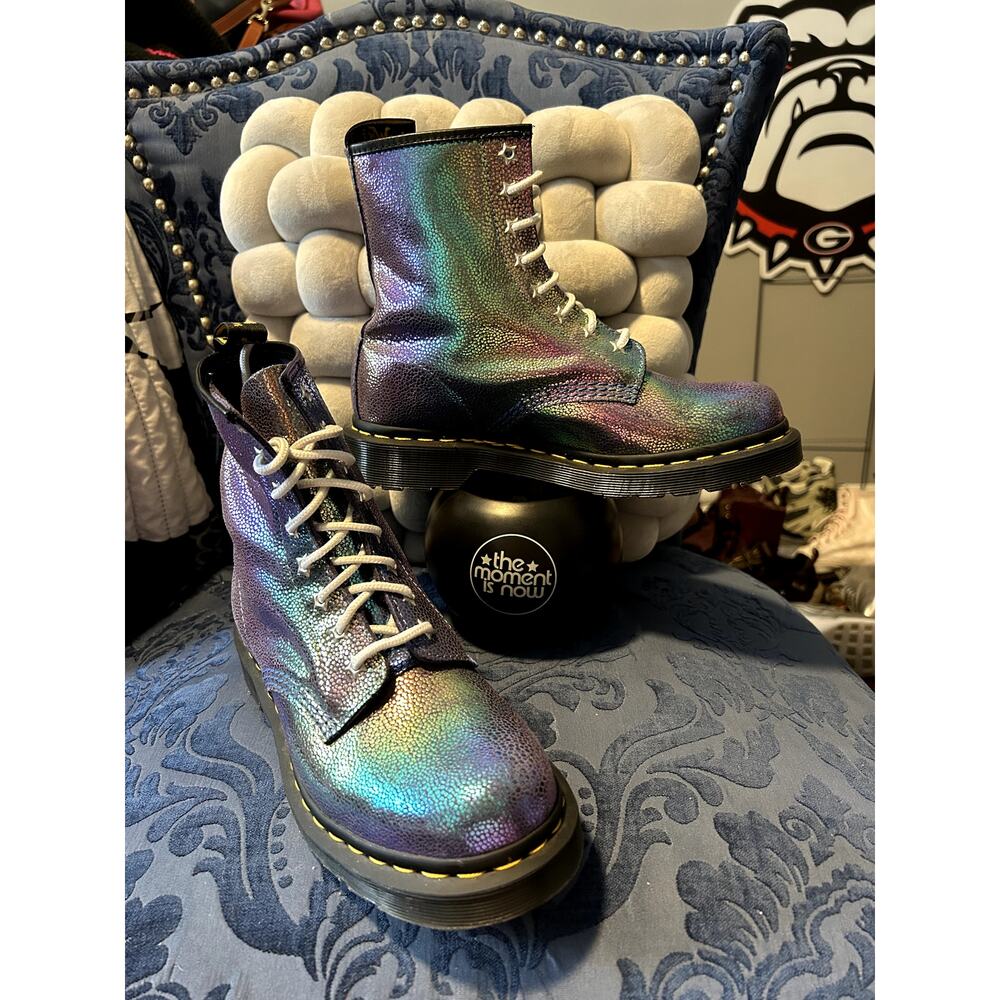 Dr Martens Rainbow Ray Snake Print size 7/EU 38